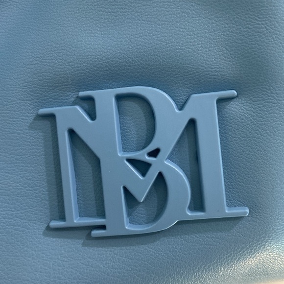 NWT Badgley Mischka Vegan Leather Wrapped Frame Clutch Removable Chain Strap - Picture 7 of 15